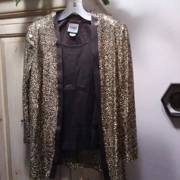 R & M Richards - Picture 2 of 7